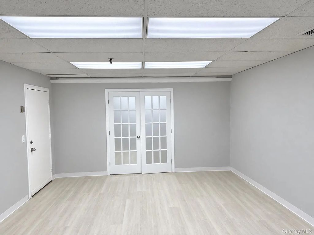 91 Broadway # Suite 3 (only), Huntington