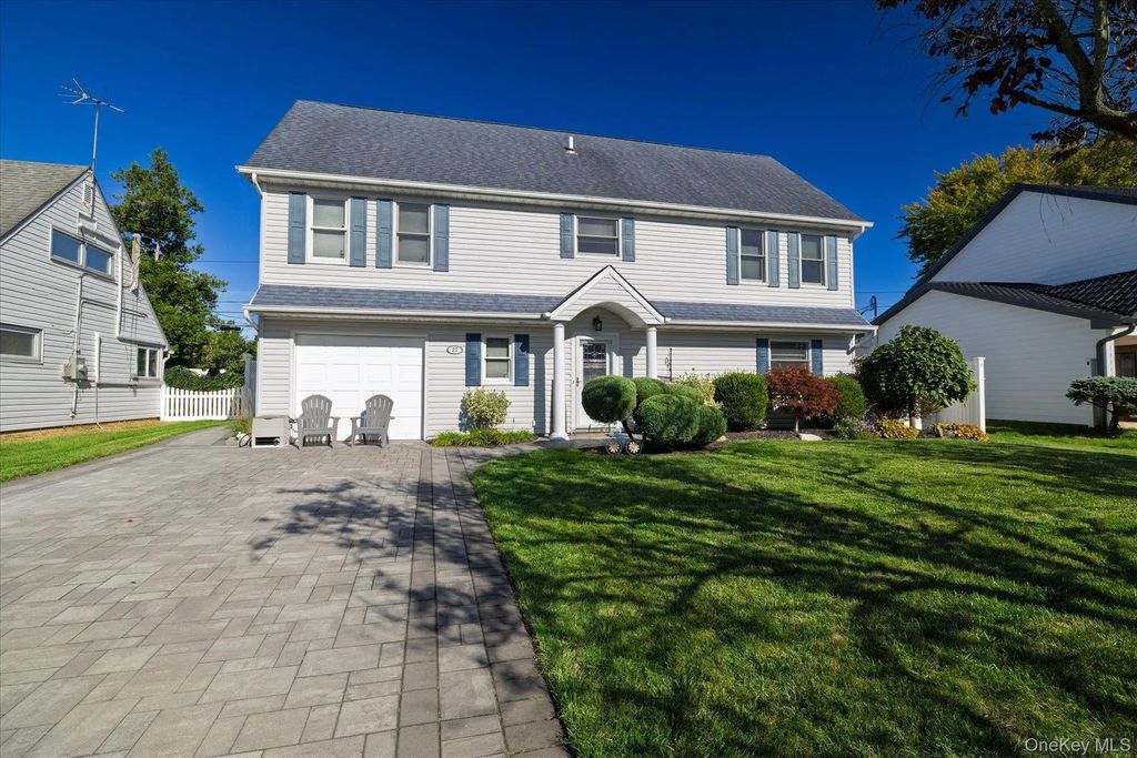 27 Welcome Lane, Wantagh