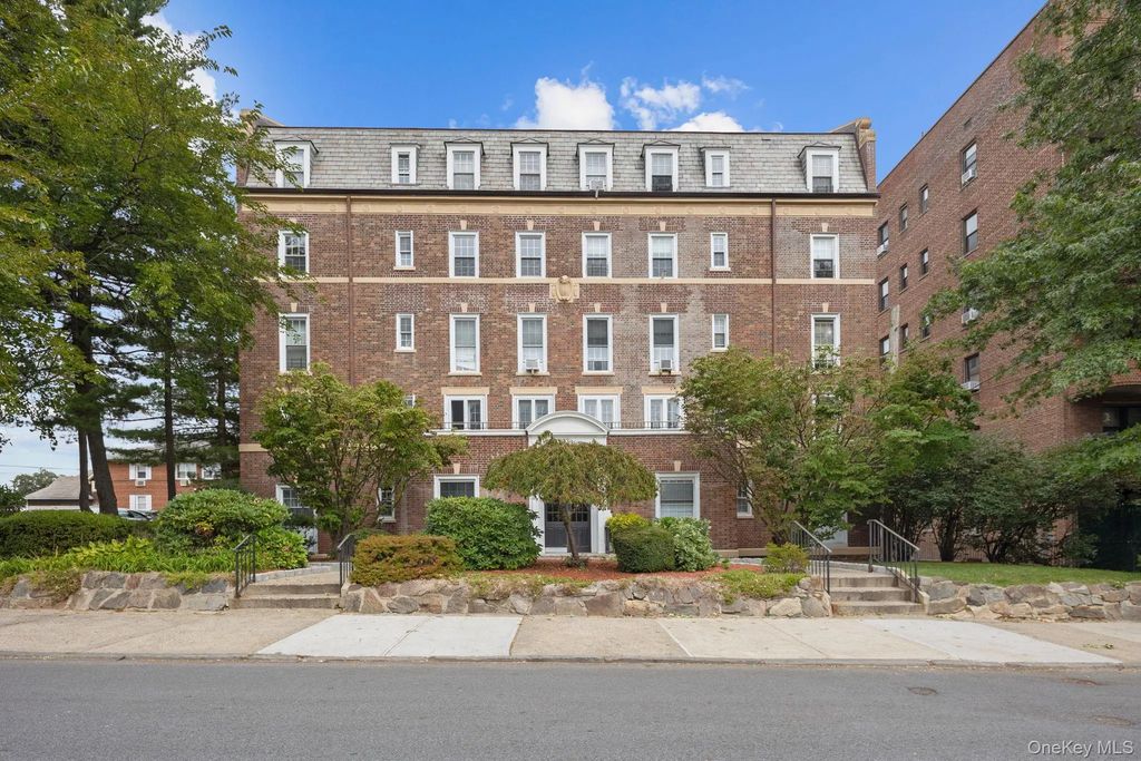 208 Centre Ave # 4-b, New Rochelle