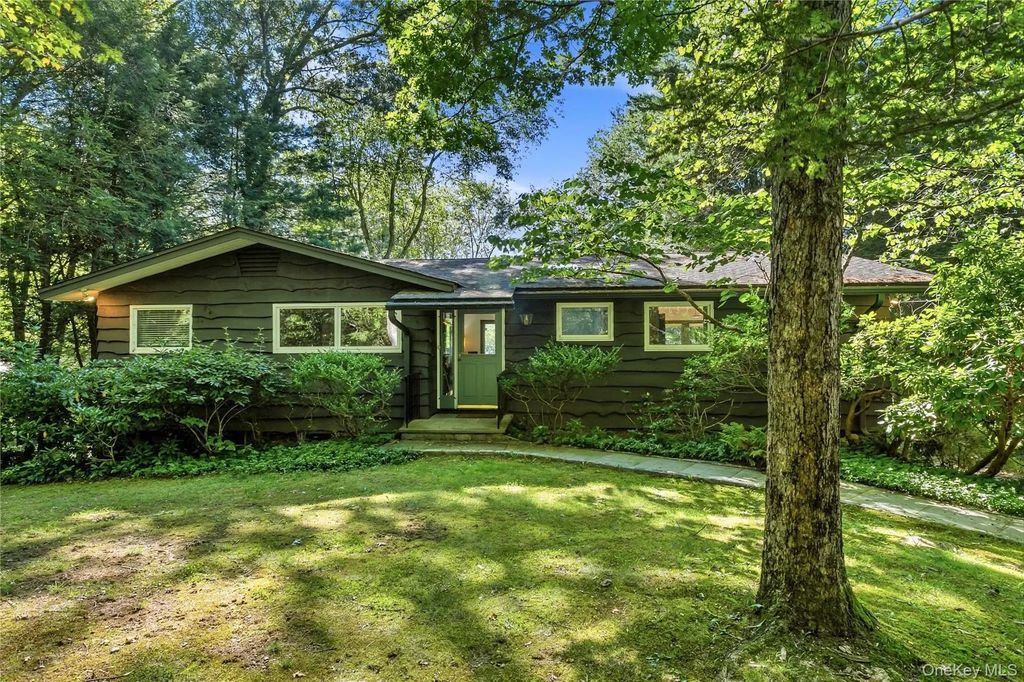 153 Sagamore Drive, Carmel