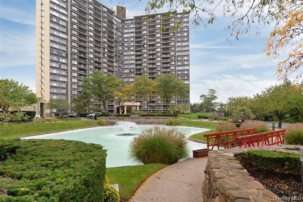 2 Bay Club Drive # 19z4, Bayside