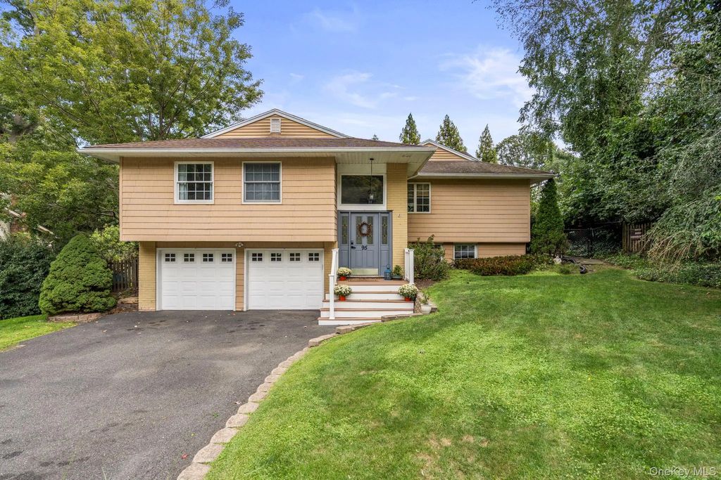 95 Patchogue Drive, Rocky Point