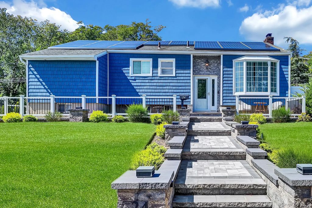 24 Jerome Drive, Farmingdale