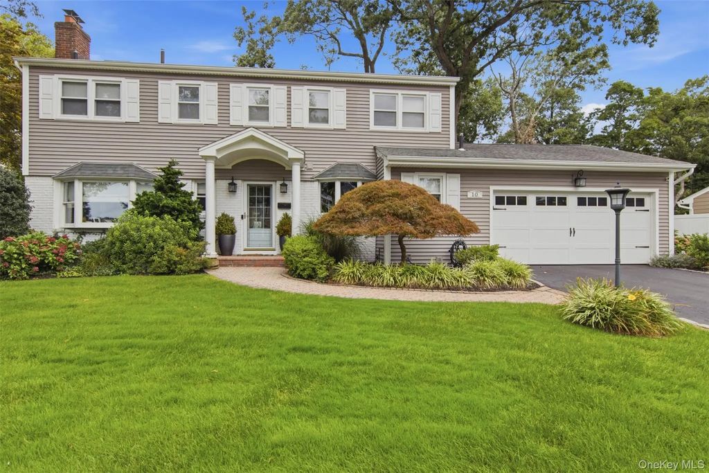 10 Hilltop Lane, Oyster Bay