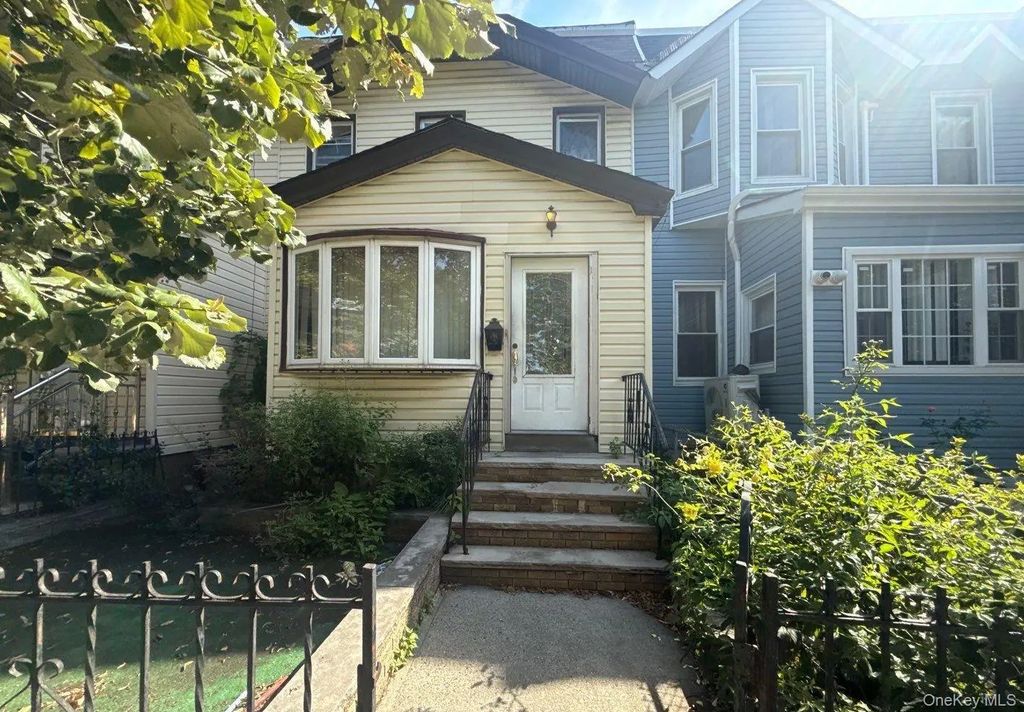 107-27 109th Street, Richmond Hill S.