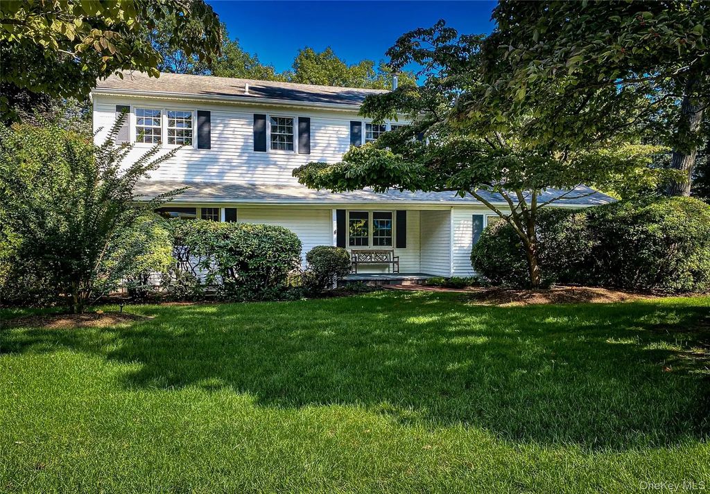 15 Fox Road, East Setauket