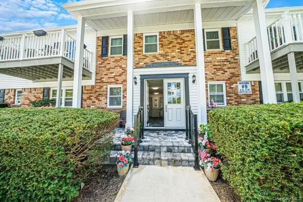 260 Waverly Avenue # 72, Patchogue