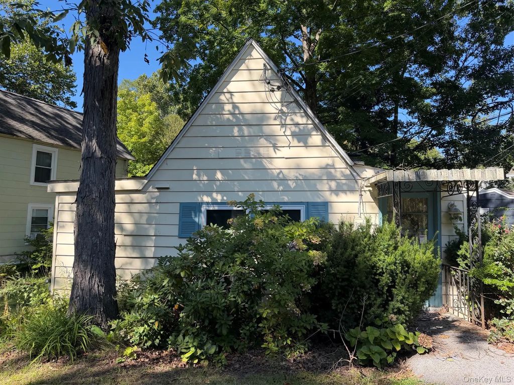 54 Campwoods Ground, Ossining