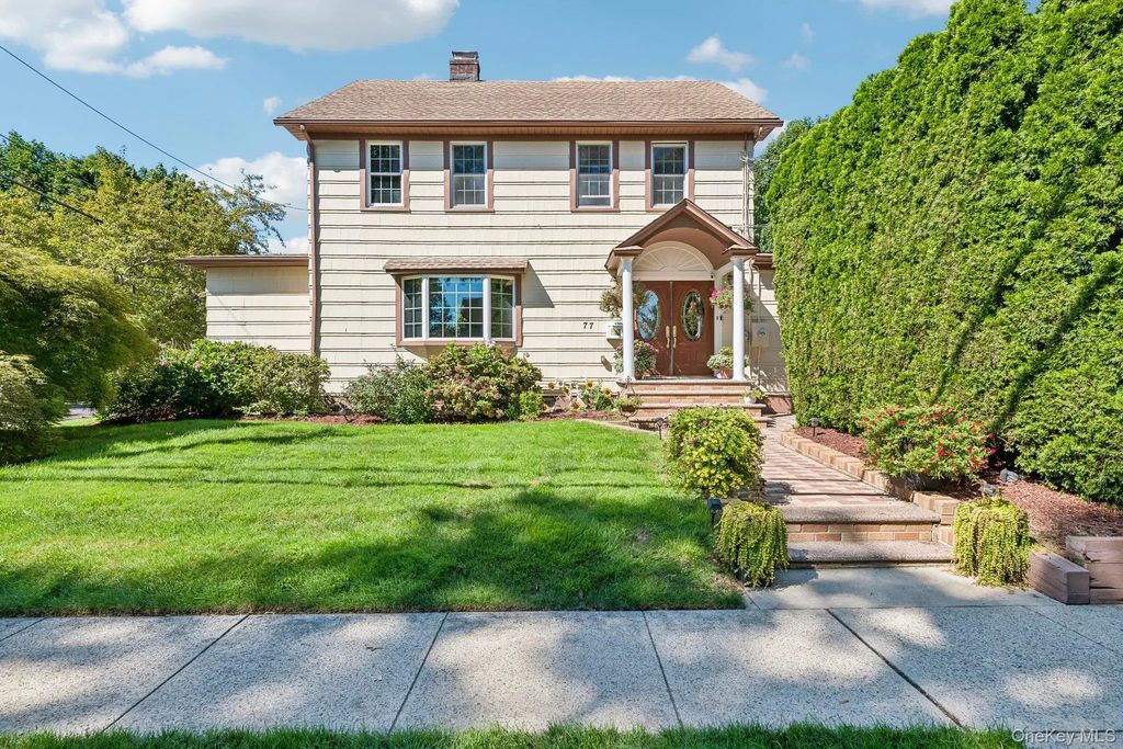 77 Jefferson Avenue, Roslyn Heights