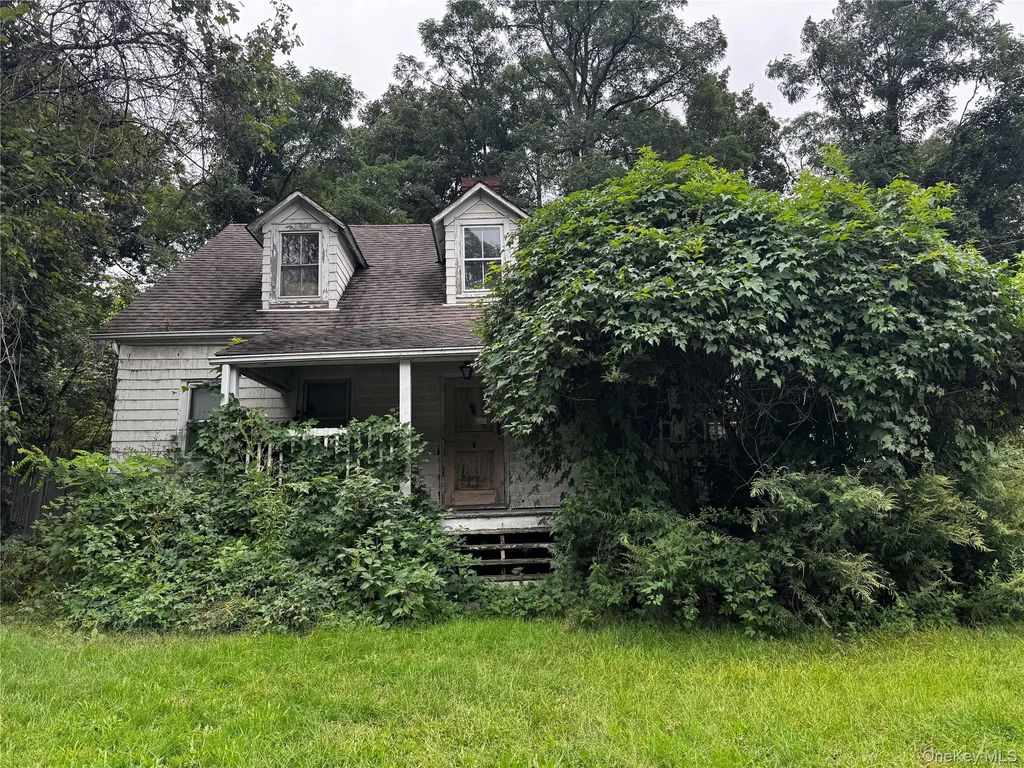 47 Route 25a, Smithtown