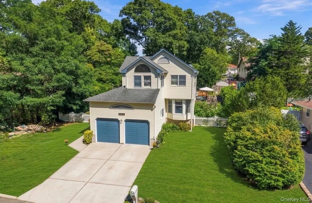 277 Smith Road, Shirley