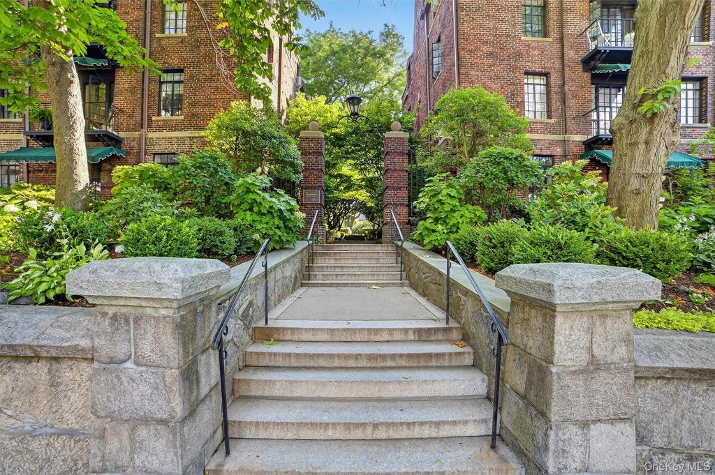 20 N North Broadway # G230, White Plains