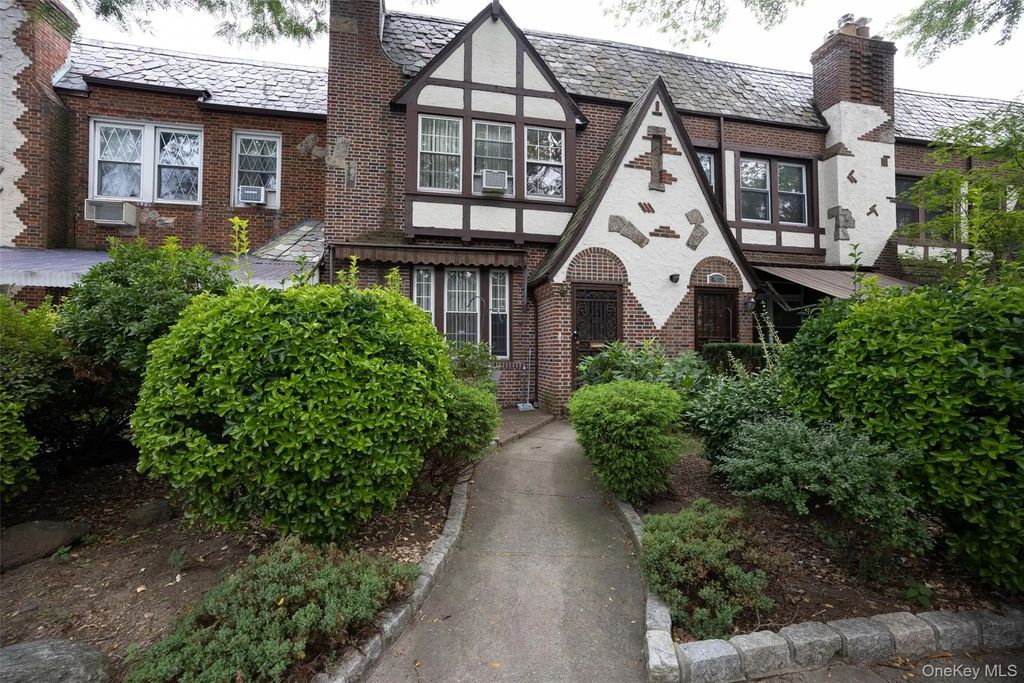94-14 68th Avenue, Forest Hills