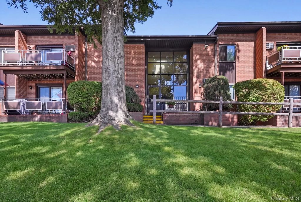 13 Brevoort Drive # 2c, Pomona