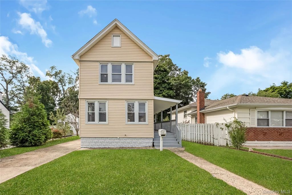 54 W Marshall Street, Hempstead