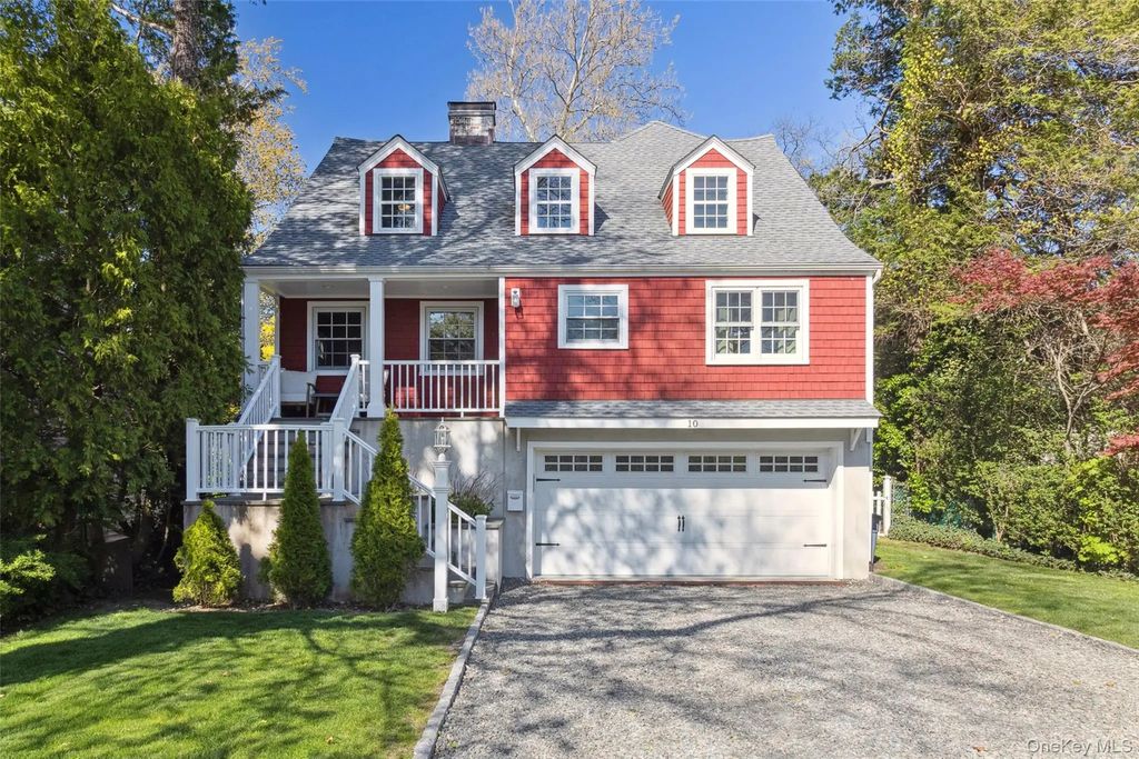 10 E Brookside Drive, Larchmont