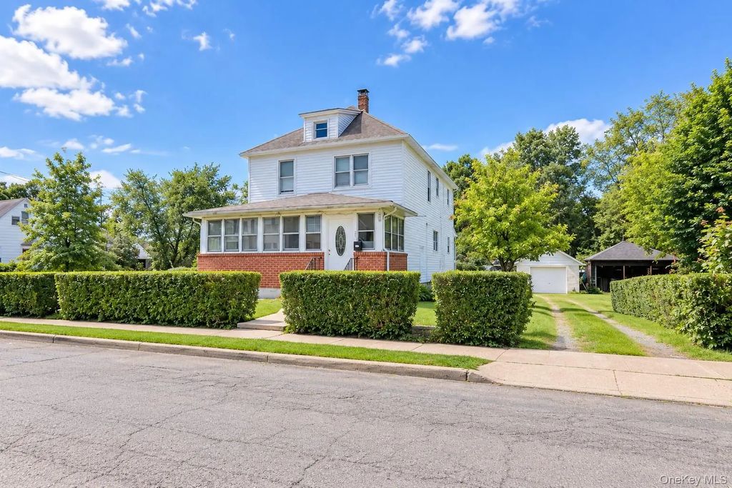 75 Maple Street, Newburgh