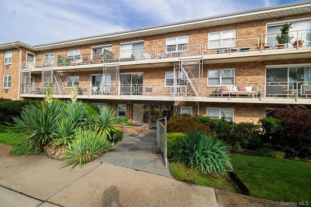 90 South Park # B1, Rockville Centre