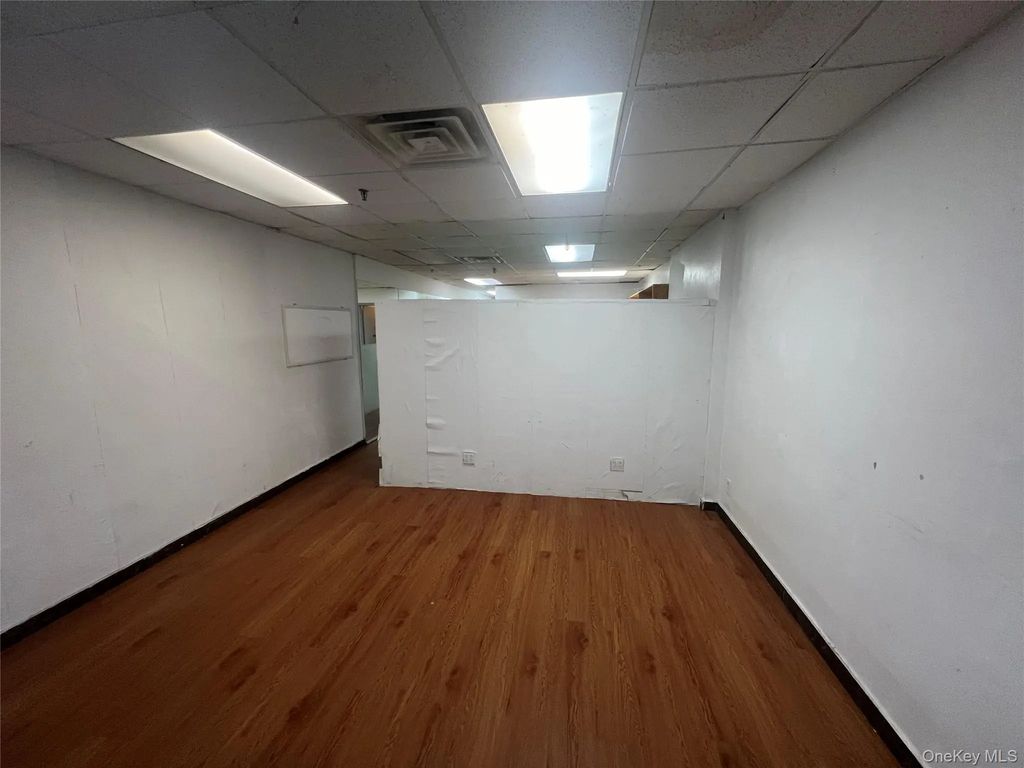 4306 Main Street # Basement, Flushing