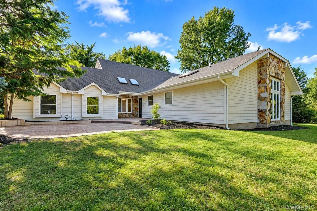 6 Cedarfield Terrace, Saint James