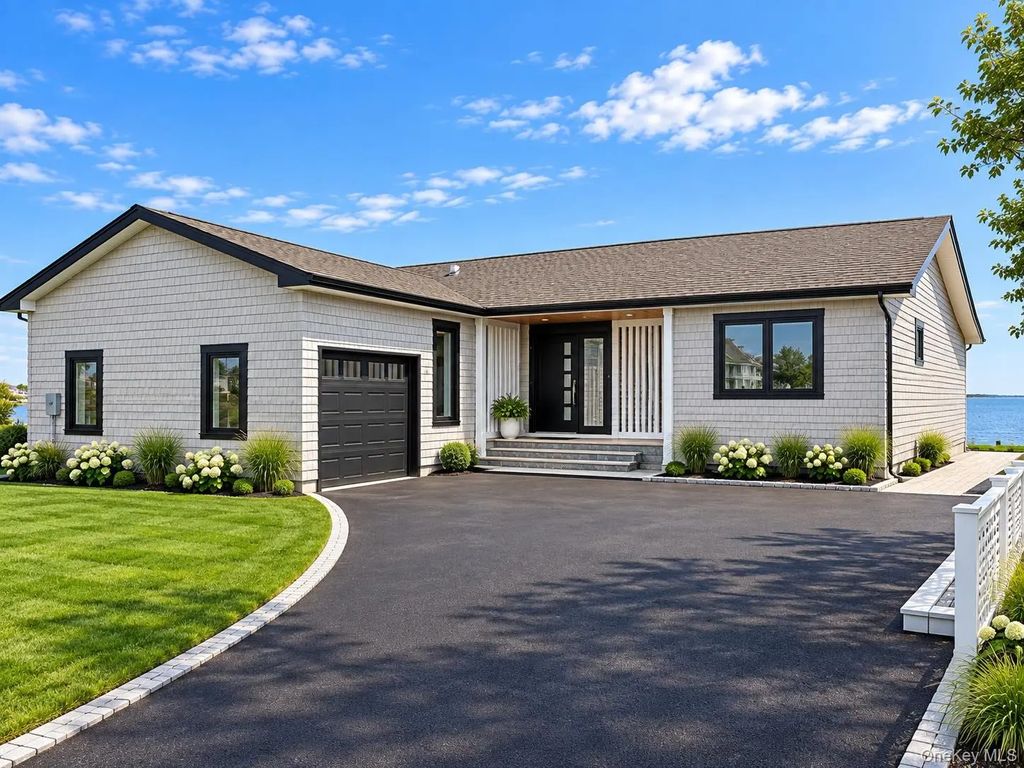 71 E Shore Drive, Babylon