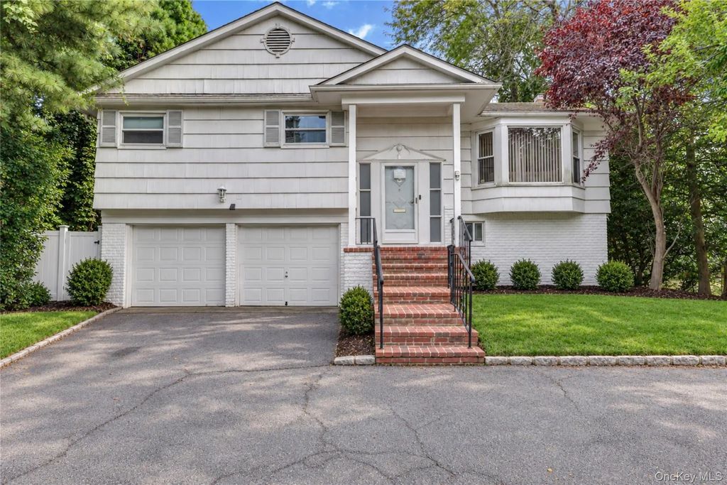 22 Woodmere Boulevard, Woodmere