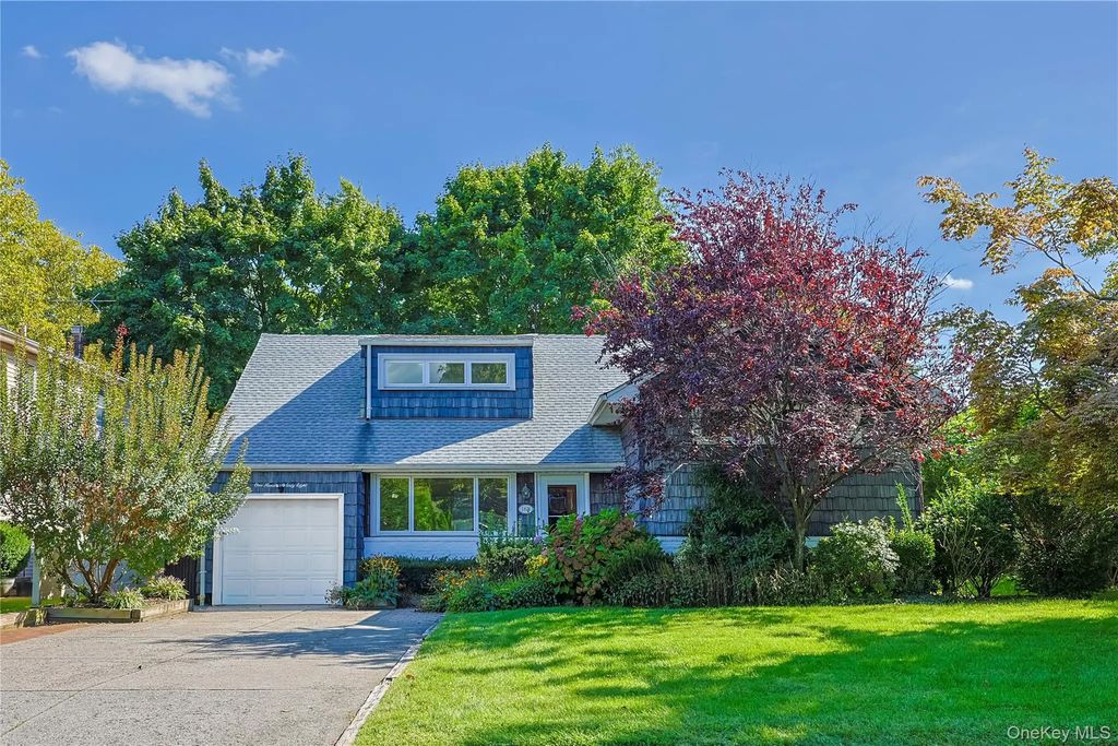 168 Glenmore Street, Williston Park