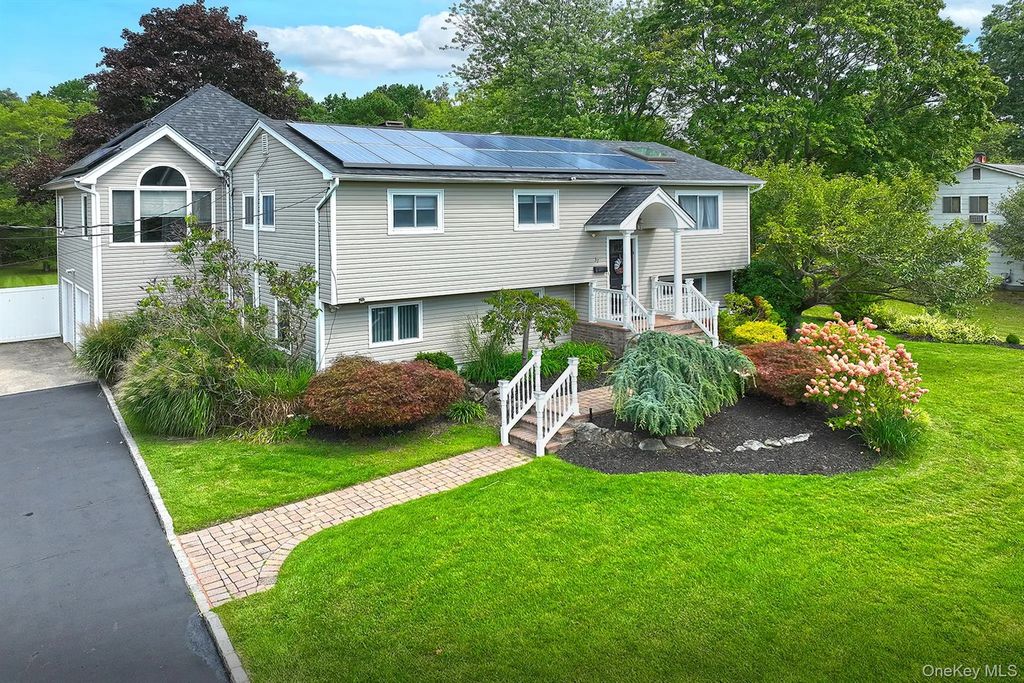 37 Euclid Avenue, Dix Hills