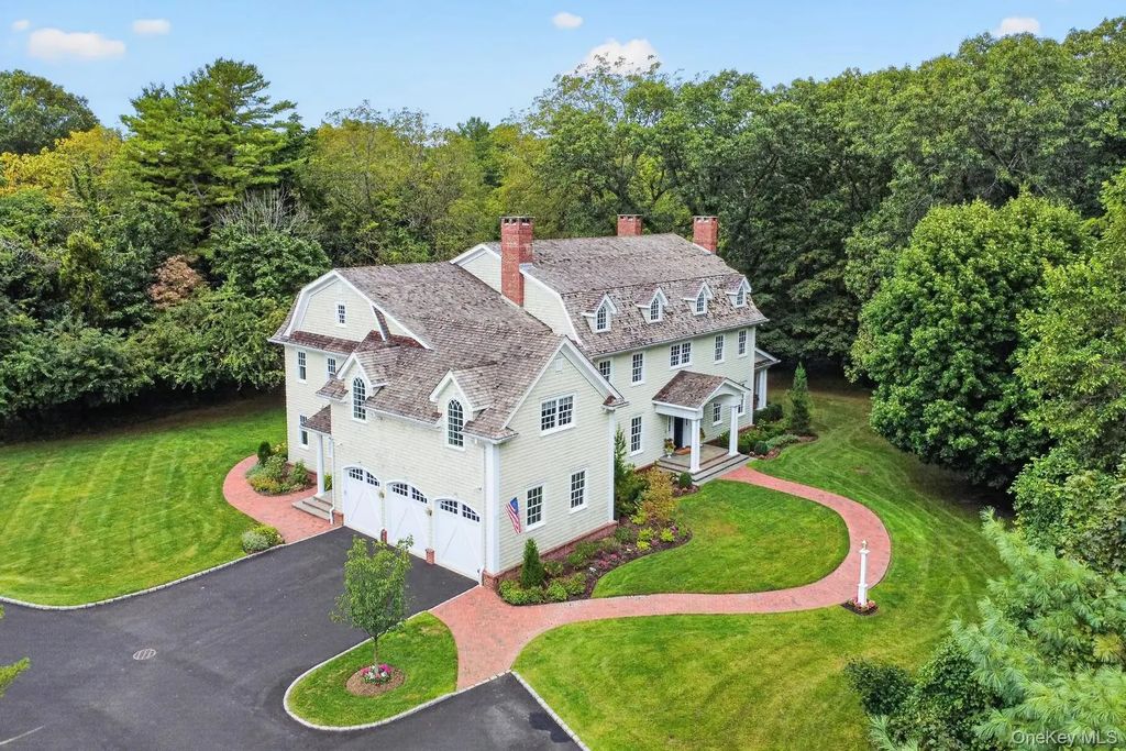 4 Wawapek Road, Cold Spring Harbor