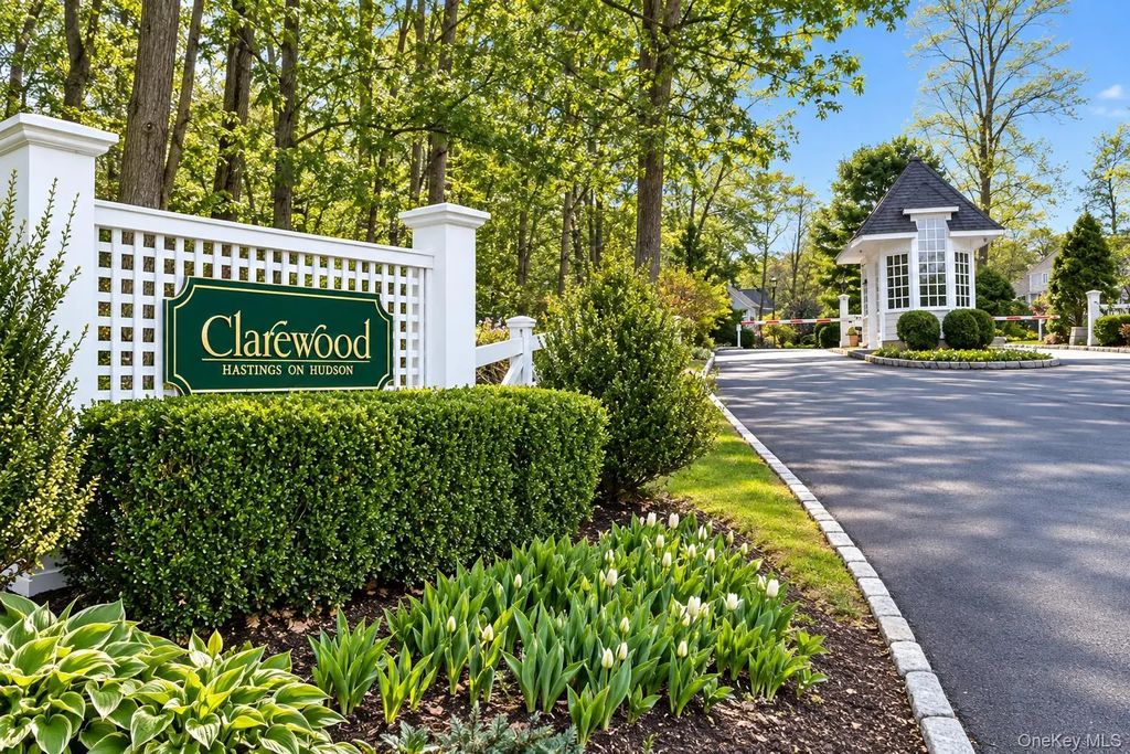 100 Clarewood Drive # 1k, Hastings-on-Hudson