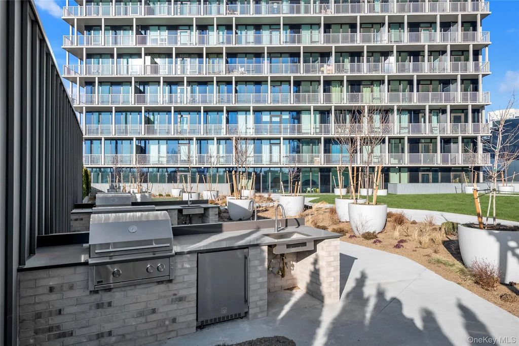 131-02a 40th Road # 13d, Flushing