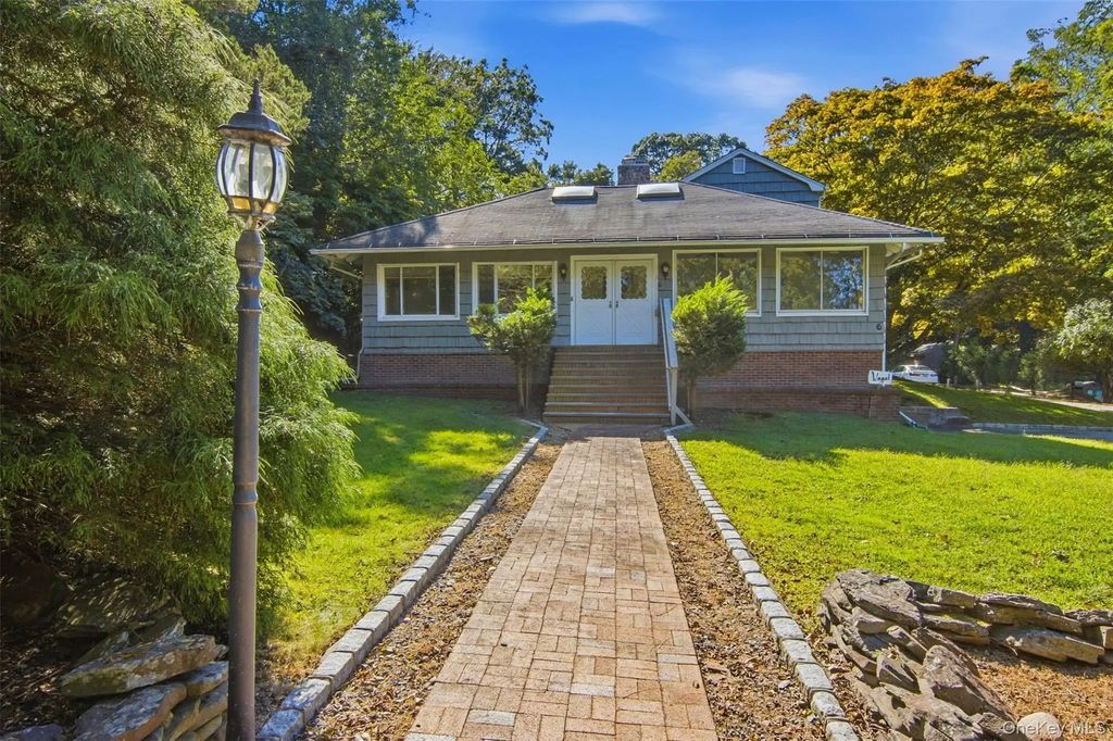 6 Barnhart Place, Shoreham