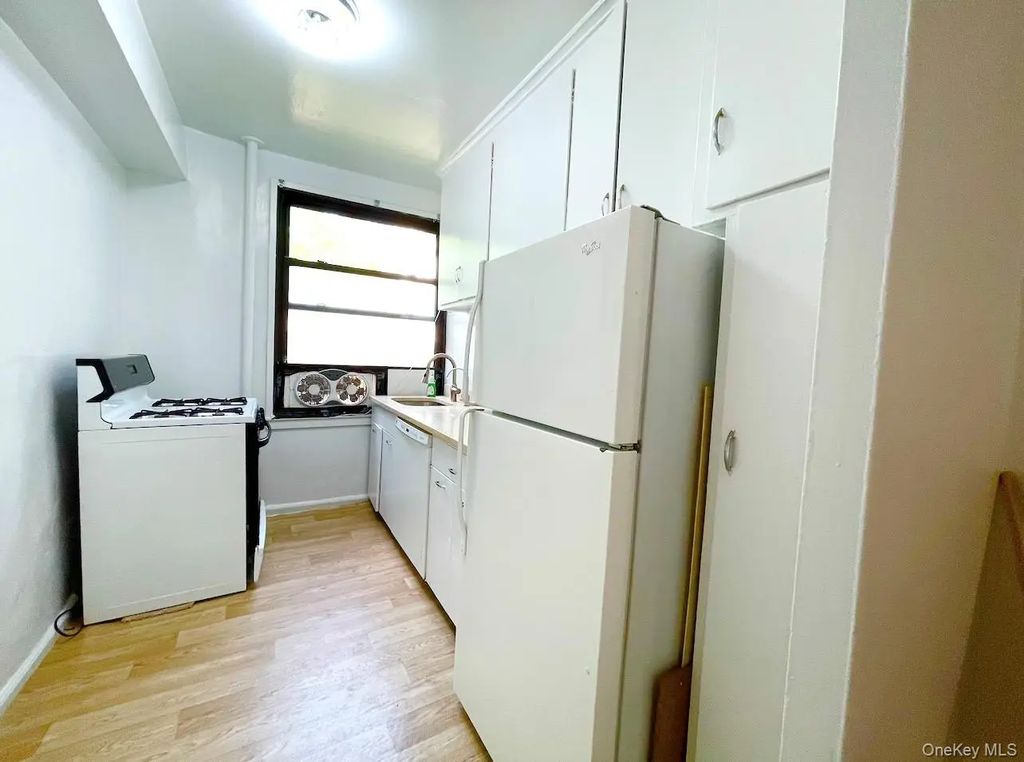 98-50 63rd Drive # 1g, Rego Park