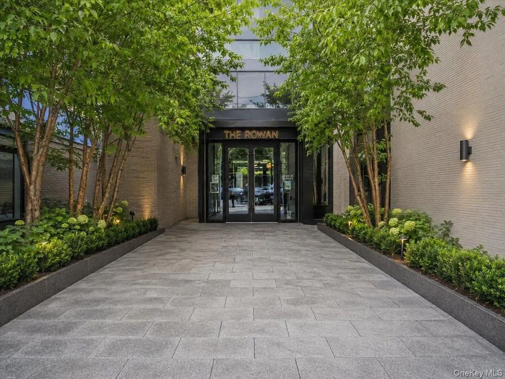 2121 31st Street # 2c, Astoria