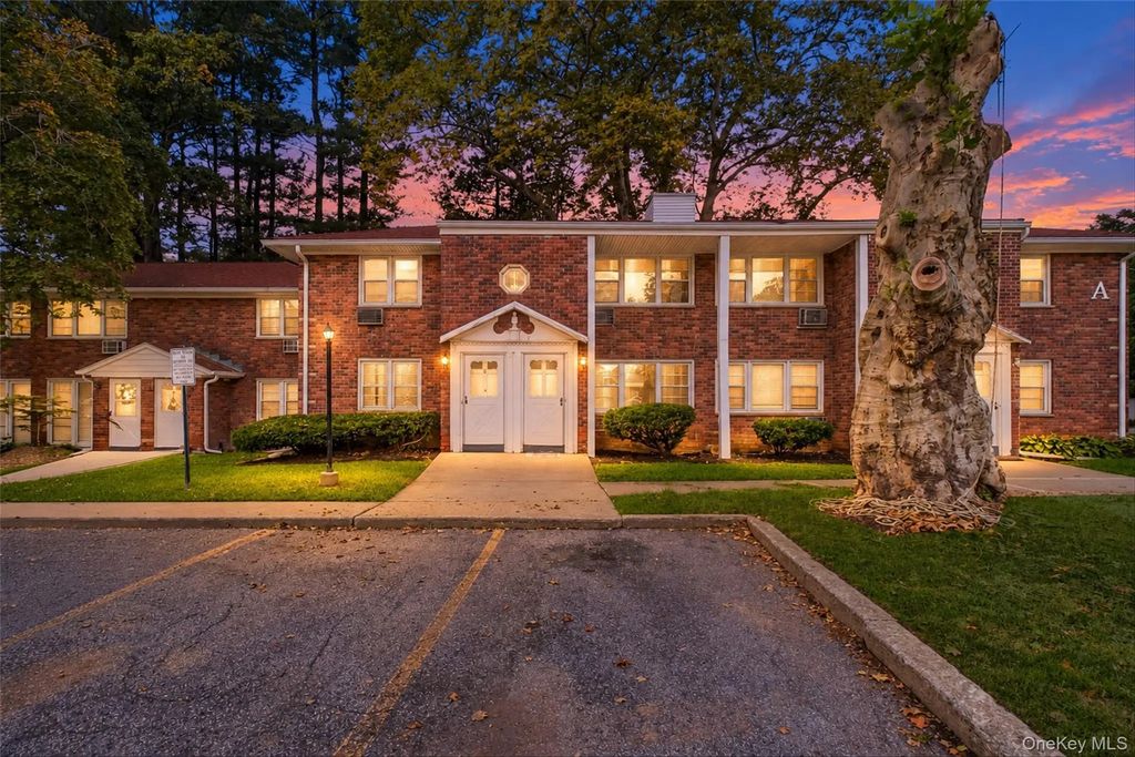 2710 South Road # A5, Poughkeepsie