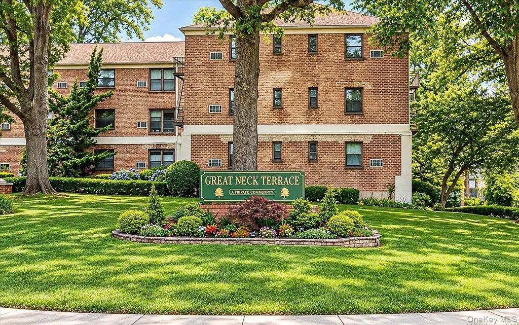 13 Terrace Circle # 2b, Great Neck