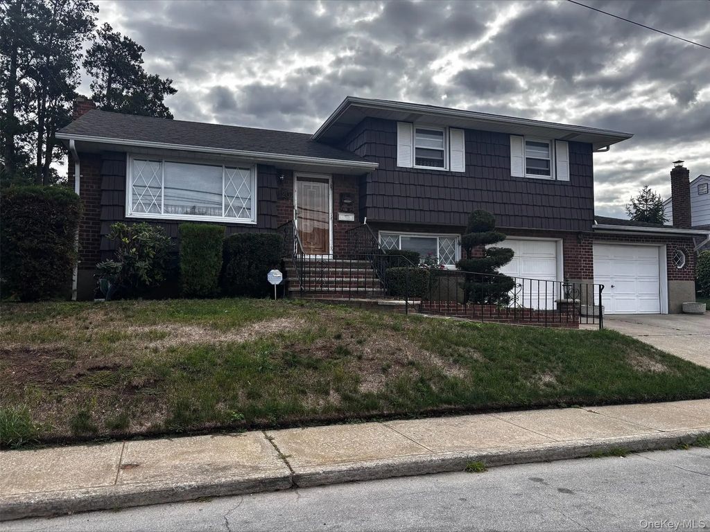 120 Osborne Road, West Hempstead