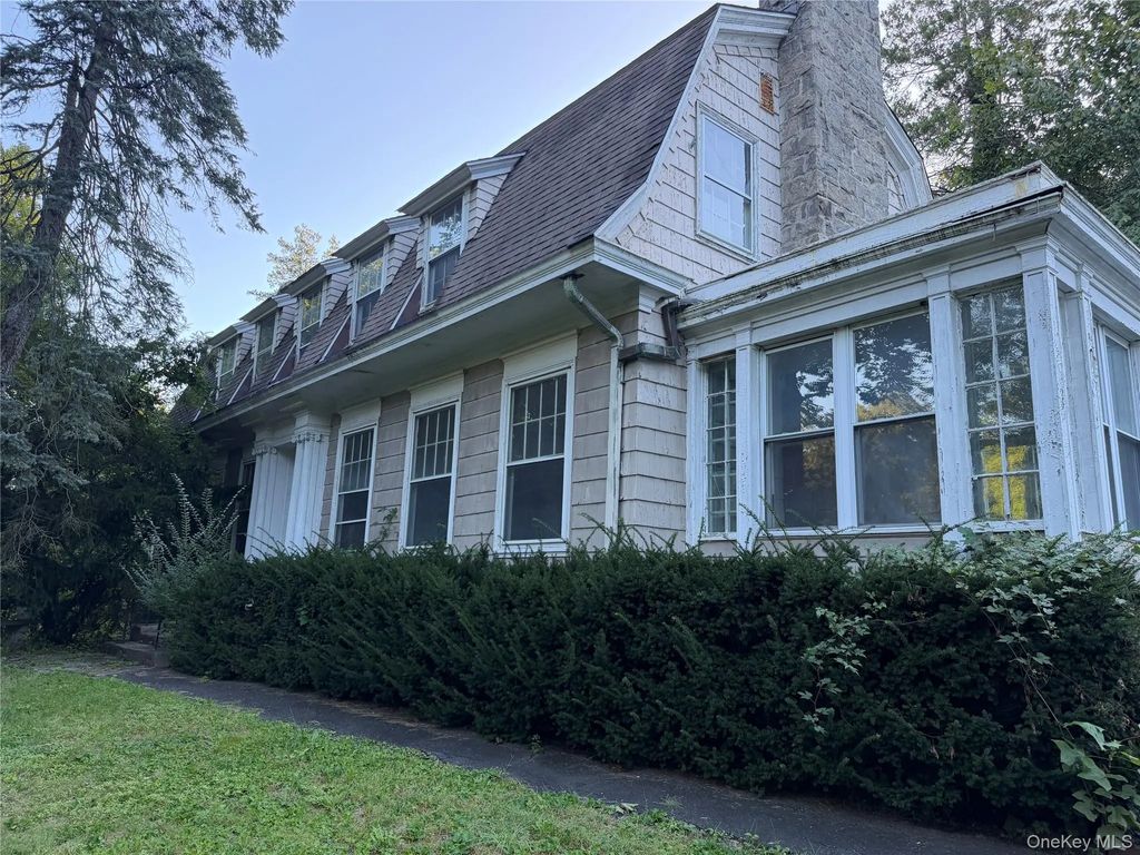 29 Woodland Place, White Plains
