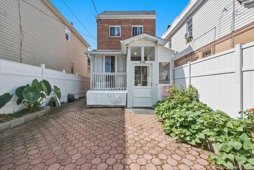 77-32 160th Street, Fresh Meadows