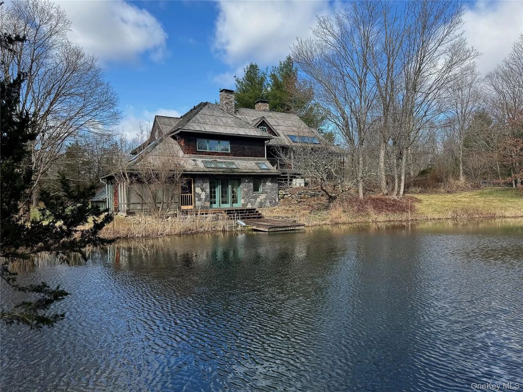 22 Knight Road, Clinton Corners