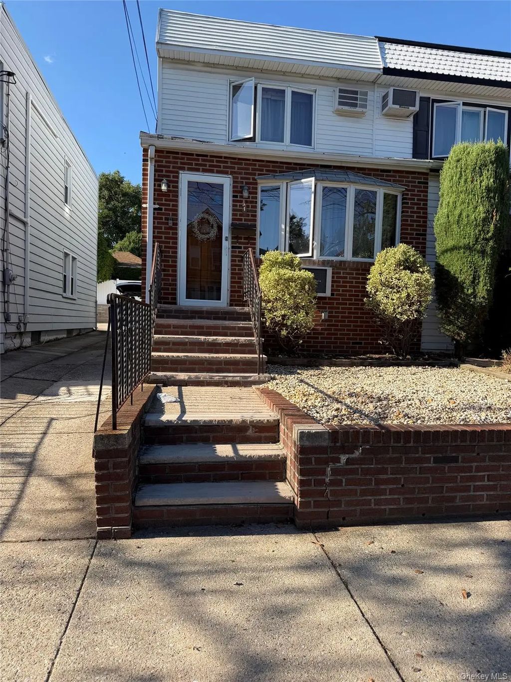 201-13 34th Avenue, Bayside