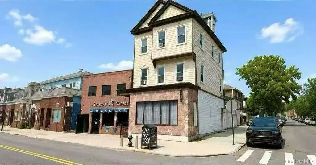 20-23 College Point Boulevard, College Point