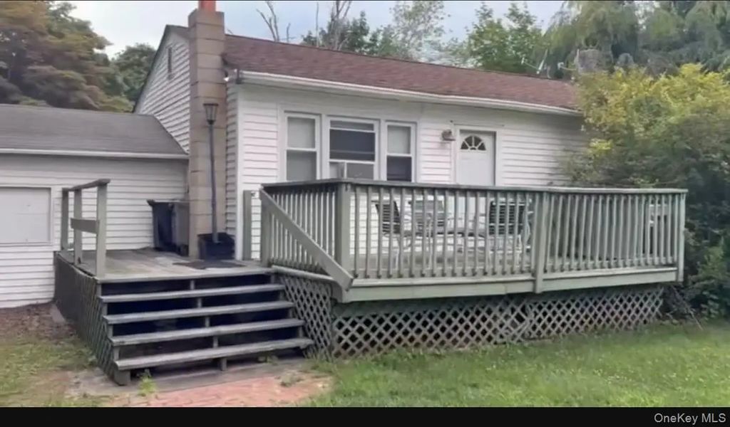 164 Bellport Avenue, Medford