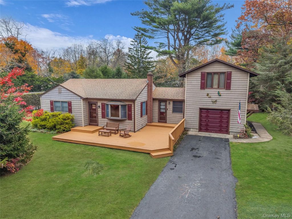 17 Hawkins Lane, Brookhaven