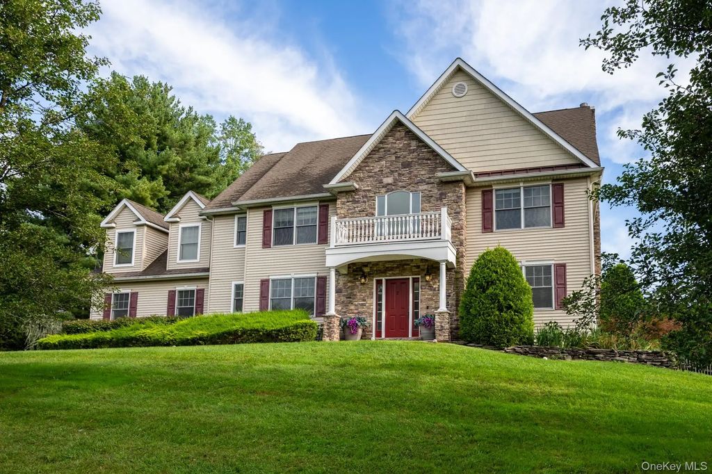 2 Heritage Place, Tappan