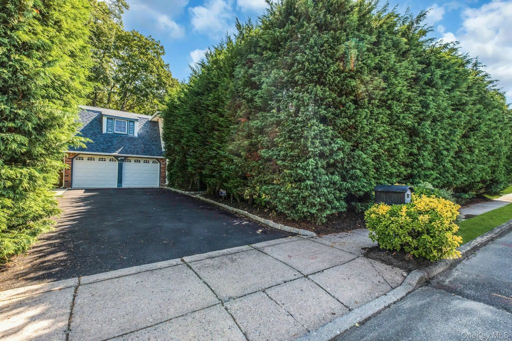 64 Amy Drive, Sayville