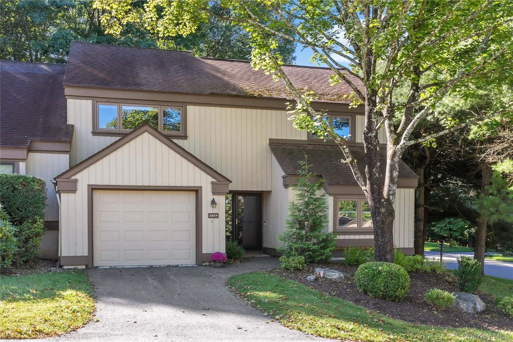 606 Heritage Hills # F, Somers