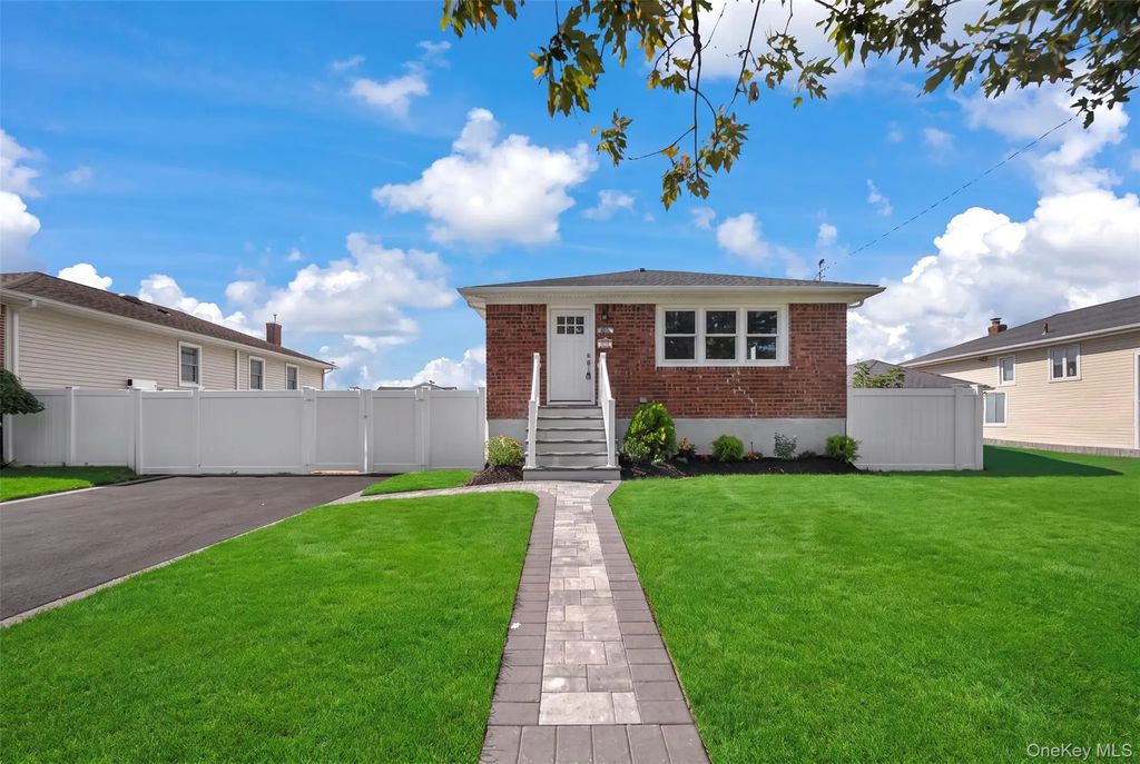 3280 Elliott Boulevard, Oceanside