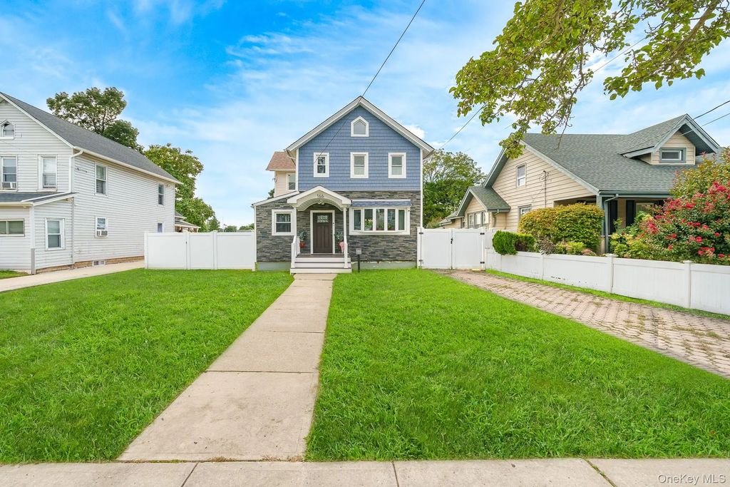 166 Church Street, Freeport