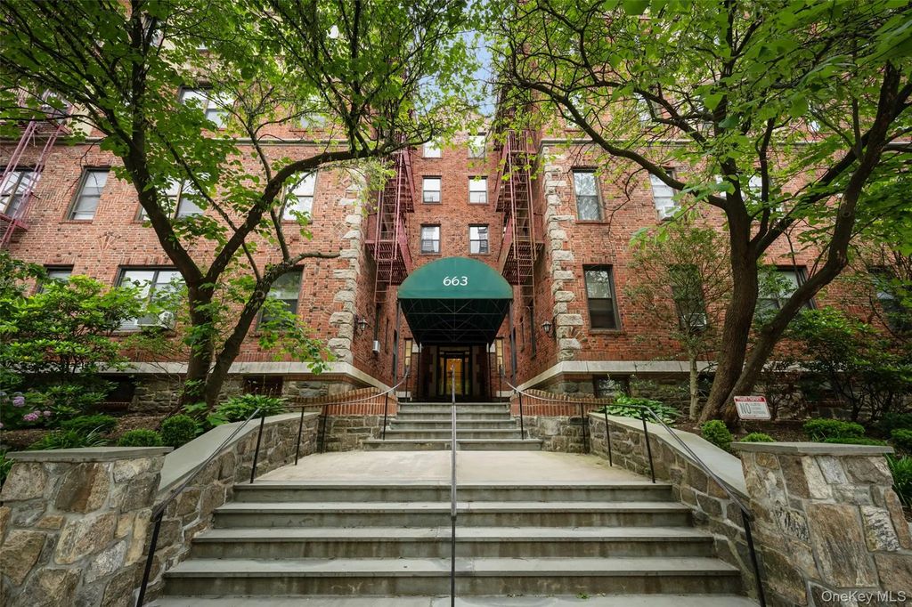663 Locust Street # 5-d, Fleetwood